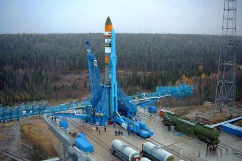 🇷🇺1994年11月11日，根据俄罗斯联邦总统令第2077号，俄罗斯联邦国防