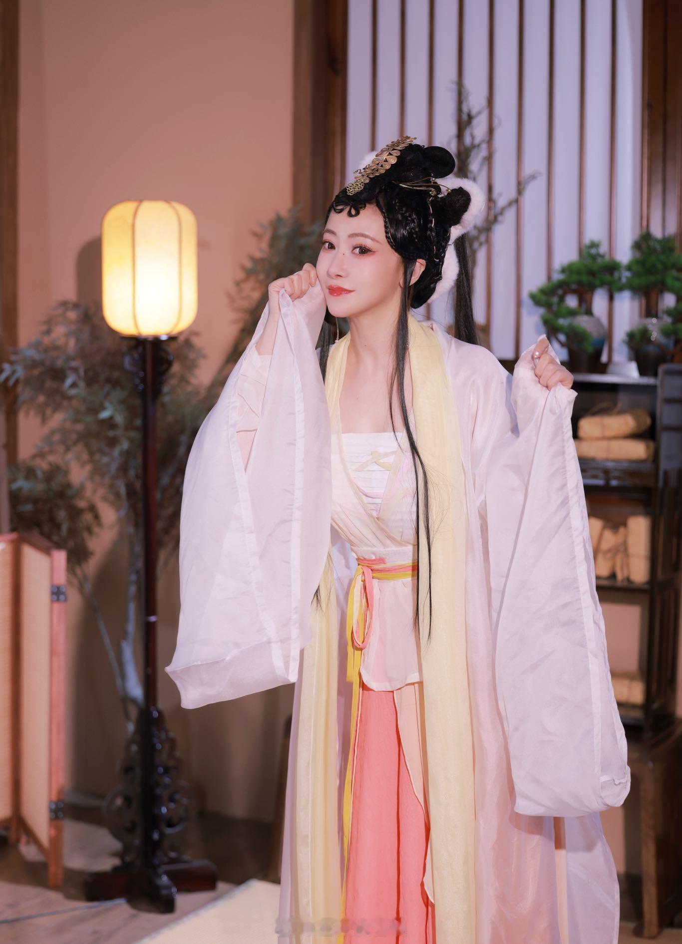 陈紫函还原12年前白兰瑛 演员复刻12年前《天天有喜》小狐狸八姐，直接把时光焊死