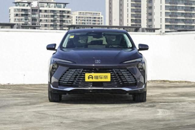 合资B级车，全系2.0T+9AT，还有50项豪华升级，别克全新君越香吗