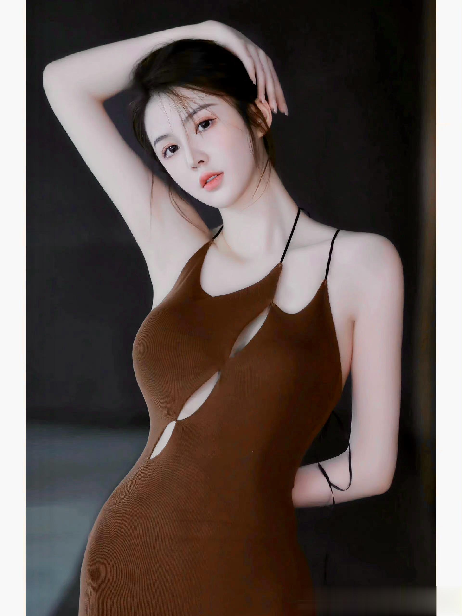 单双（王立新）单是每个事物的一面一个女子一个没有女子的男人 单位一个你必须工作的