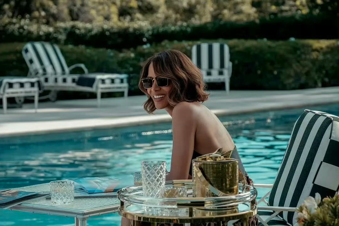 60岁的黑人 还是美人 她在电影里的名言，人生苦短，就不要再开无聊的车了，ps 