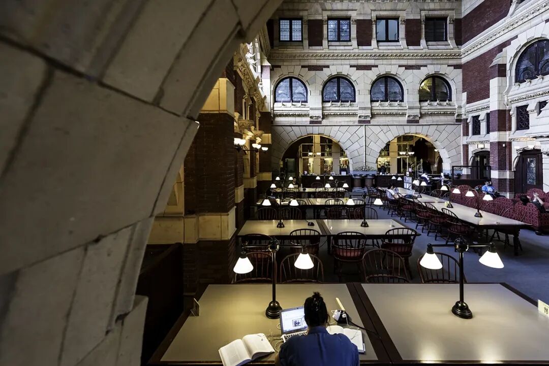 哈佛CS博士月入4000，搶GPU搞科研，硅谷百萬年薪挖人，學界瘋狂逃離