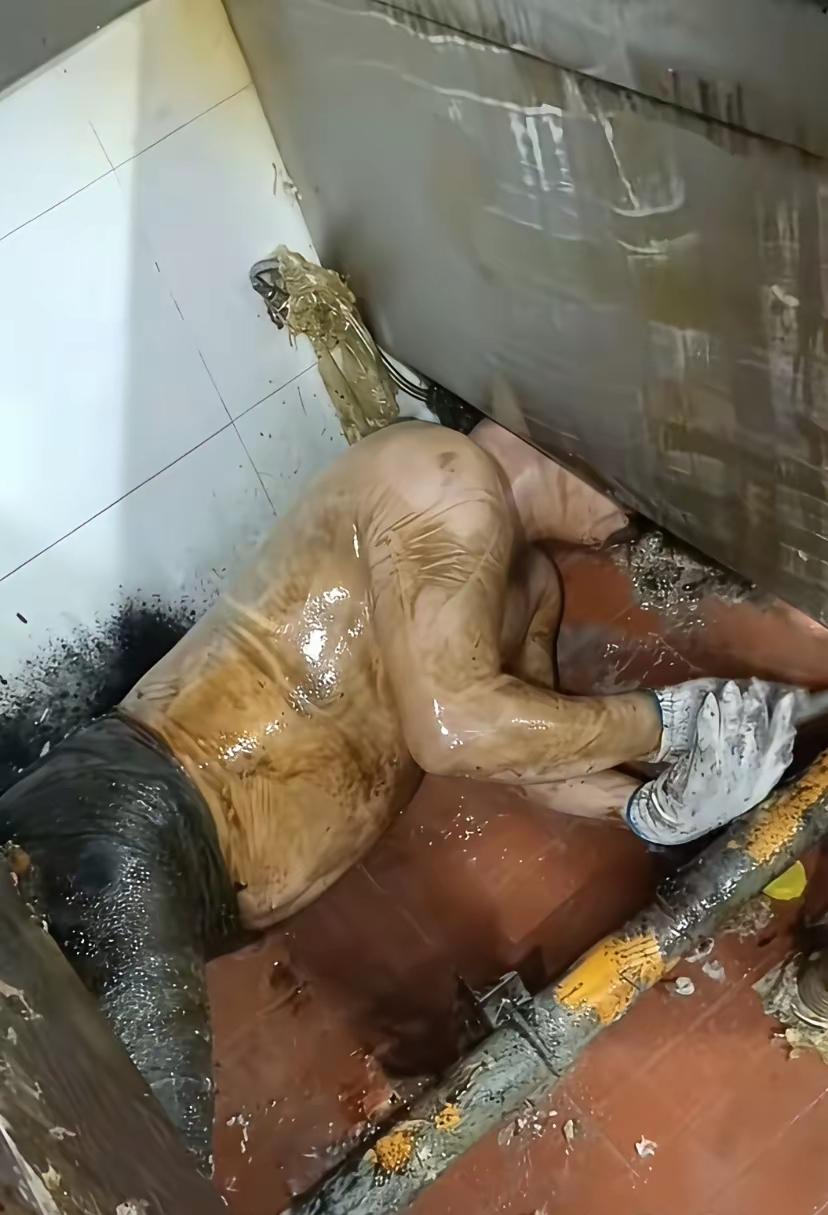 不知道怎么回事，第一眼看到这图时，浑身一冷！
大家有没有这种感觉？