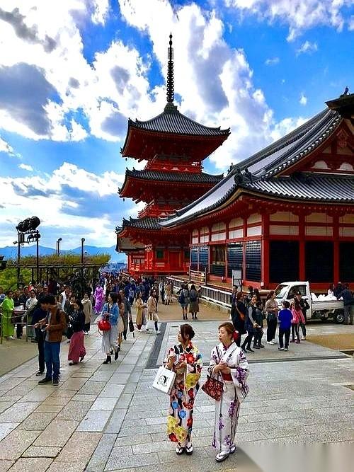 办个日本签证，费用直接狂翻了5倍！你敢信？！
这根本不是什么通胀，这就是明抢啊。