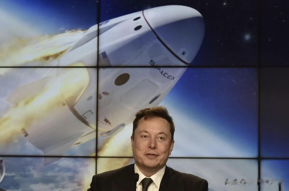 马斯克说如果有人知道地球上有外星人，那一定是我。
本周二晚，马斯克参加一个访谈节