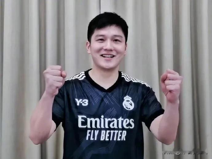 说实话，樊振东不得不退役的3个理由！

1、赛前发文最后一舞，足以证明这是他本届