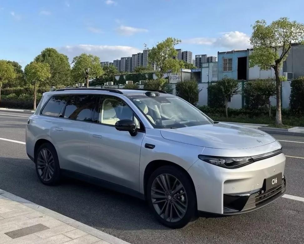 春节过后想买车？SUV我推荐你去看看26款零跑C16吧！
 
春节过完，身边好几