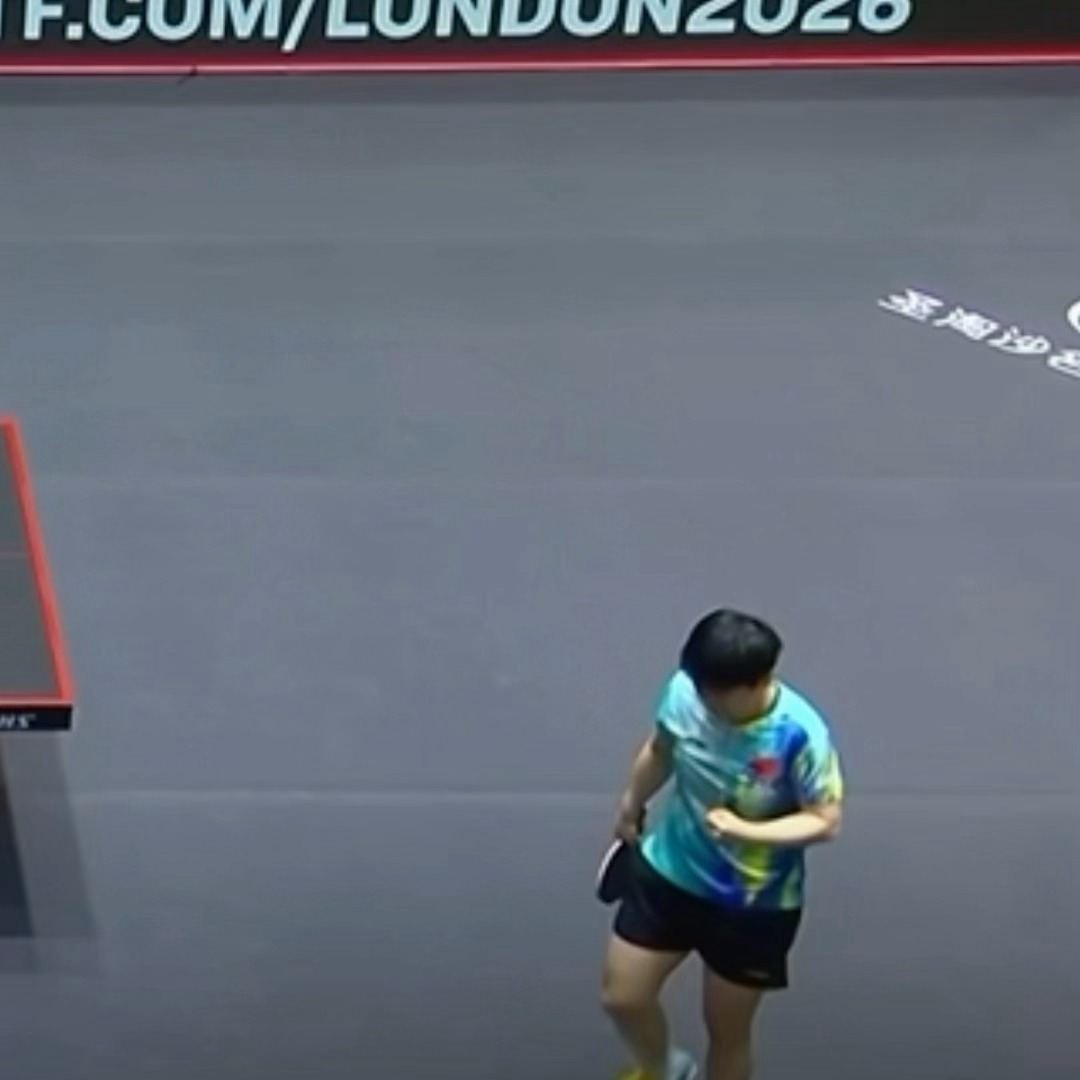 手机掉沙发缝里了准备听一晚上 孙颖莎vs王曼昱