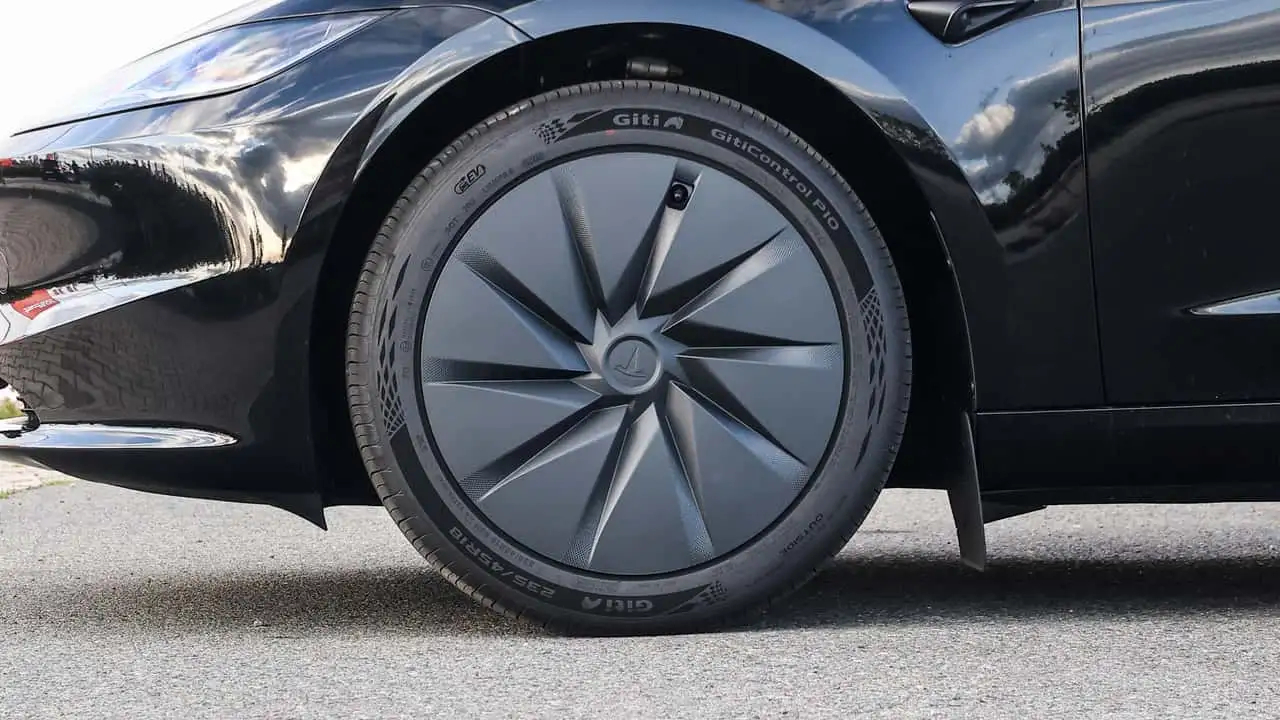 Tesla Model 3 RWD 