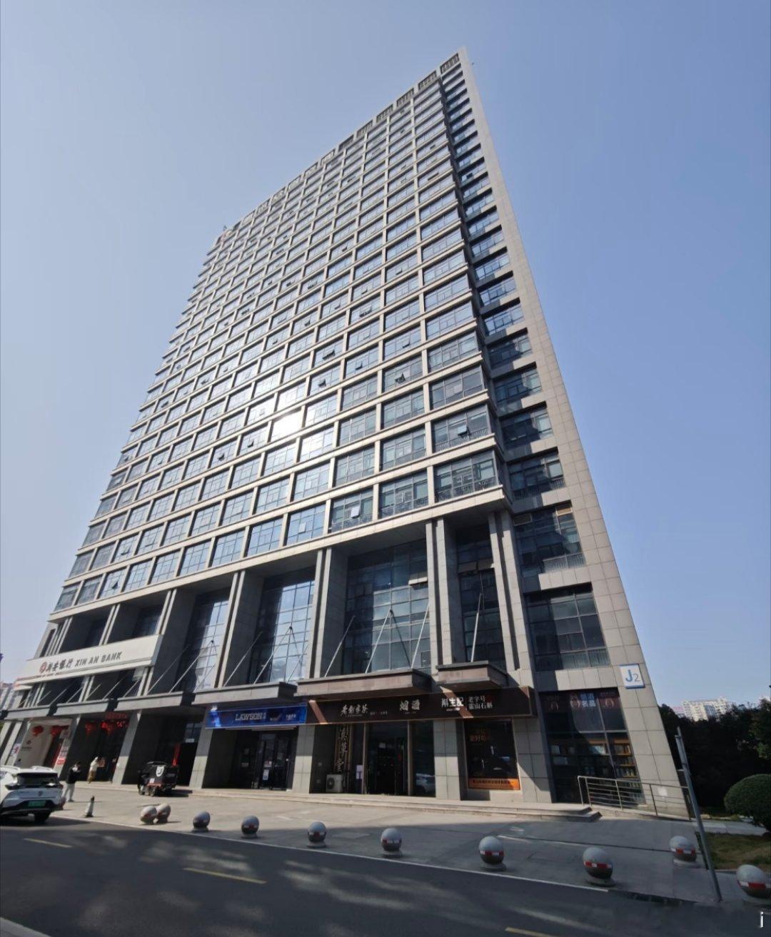 影像界来了个天才选手极致治愈的氛围感画面，光影拿捏恰到好处，构图温柔又高级。擅长