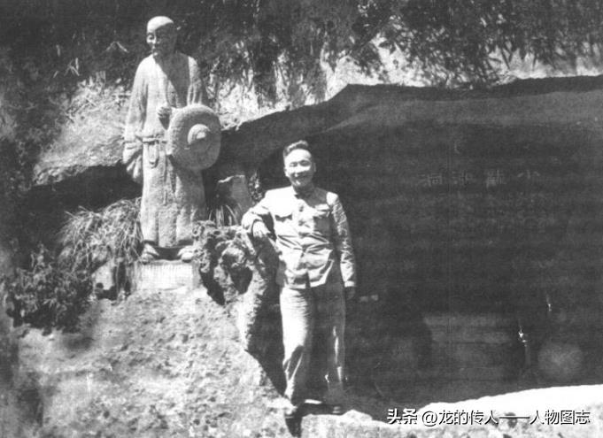 1950年6月12日，段苏权游览杭州玉皇山时留影。