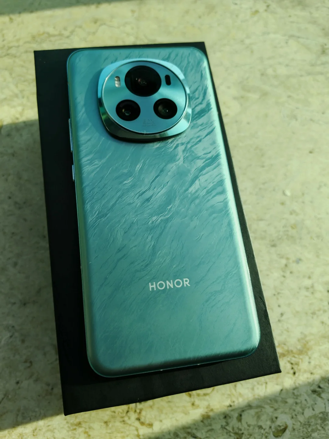 用了快10天的荣耀Magic6总算有了出神入化的感觉，的确和我之前用的iPhon...