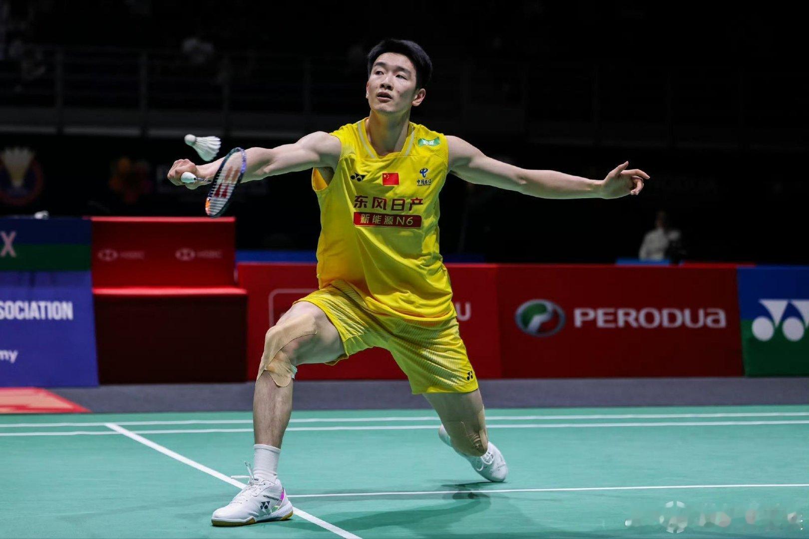 李诗沣李诗沣夺冠 李诗沣直落两局战胜帕尼查蓬，夺得马来西亚大师赛男单冠军。北京时