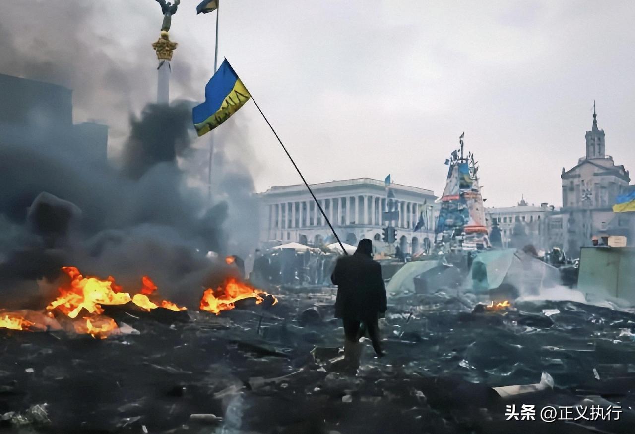 俄乌战争结束，乌克兰至少需要两代人的努力，才能恢复到战前水平。
俄乌战争结束后，