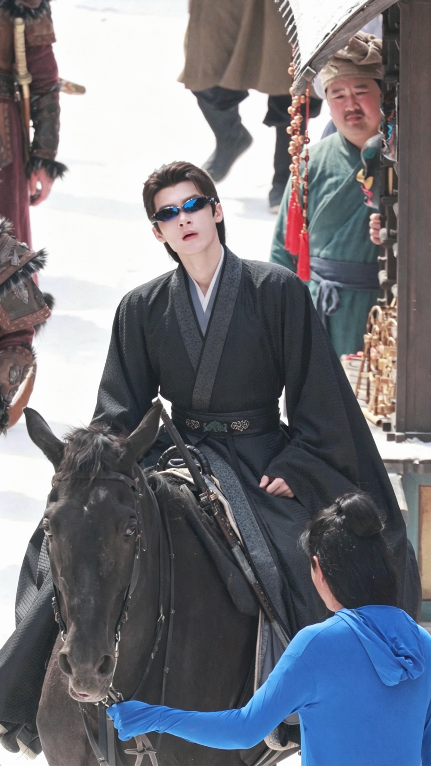 檀健次时尚古人🕶️🔥何不同舟渡