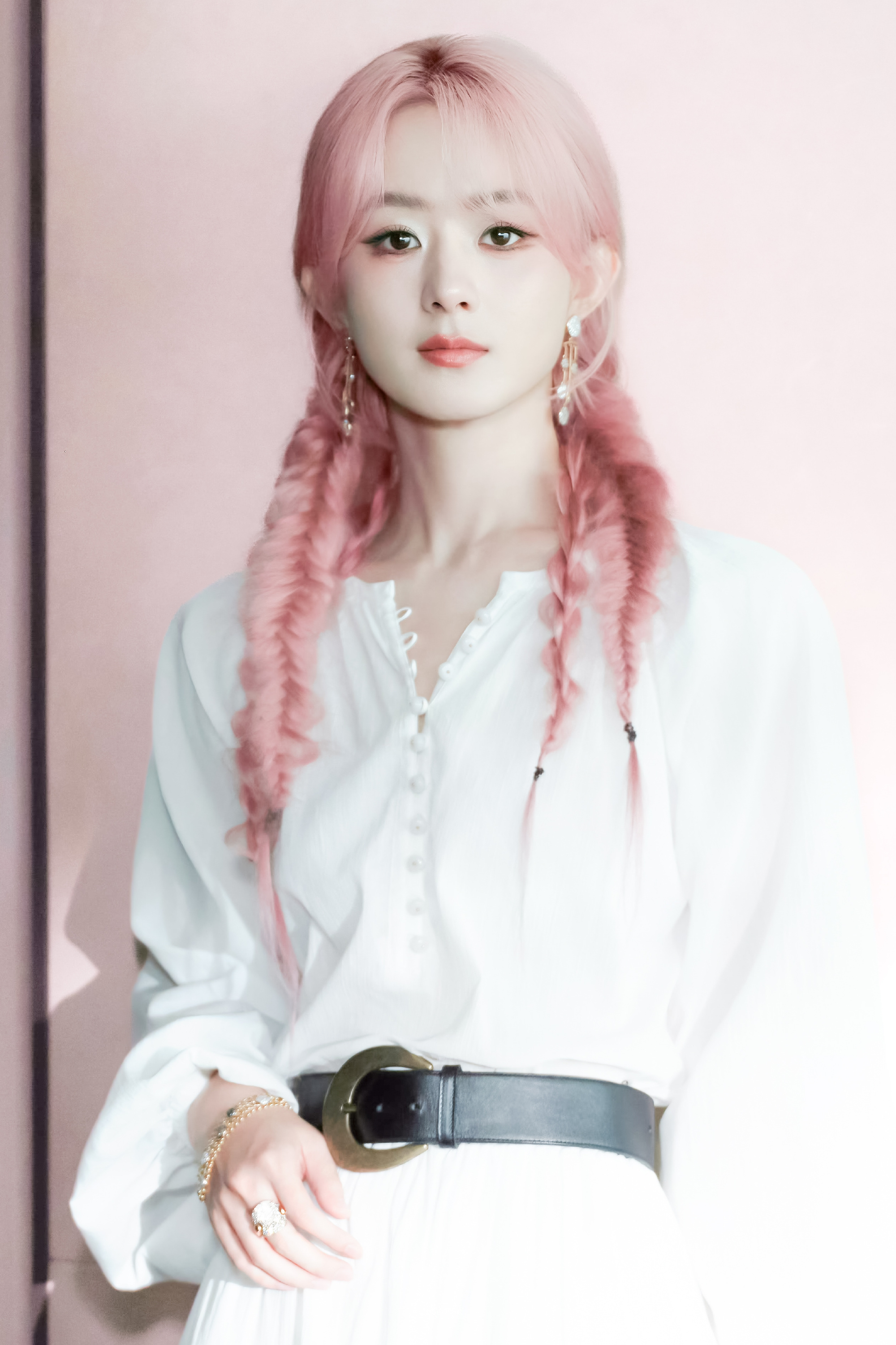 赵丽颖黄和娘 zly赵丽颖李秋萍 “零碎的岛屿，漫天的星河，都会化作羽毛带我寻找