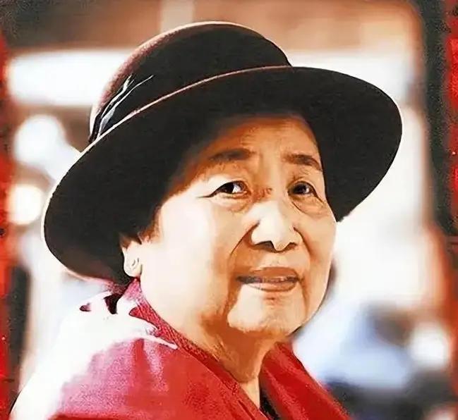 1975年，台湾首富的妻子杨娇，因受不了丈夫出轨，毅然放弃豪门生活，带着3000