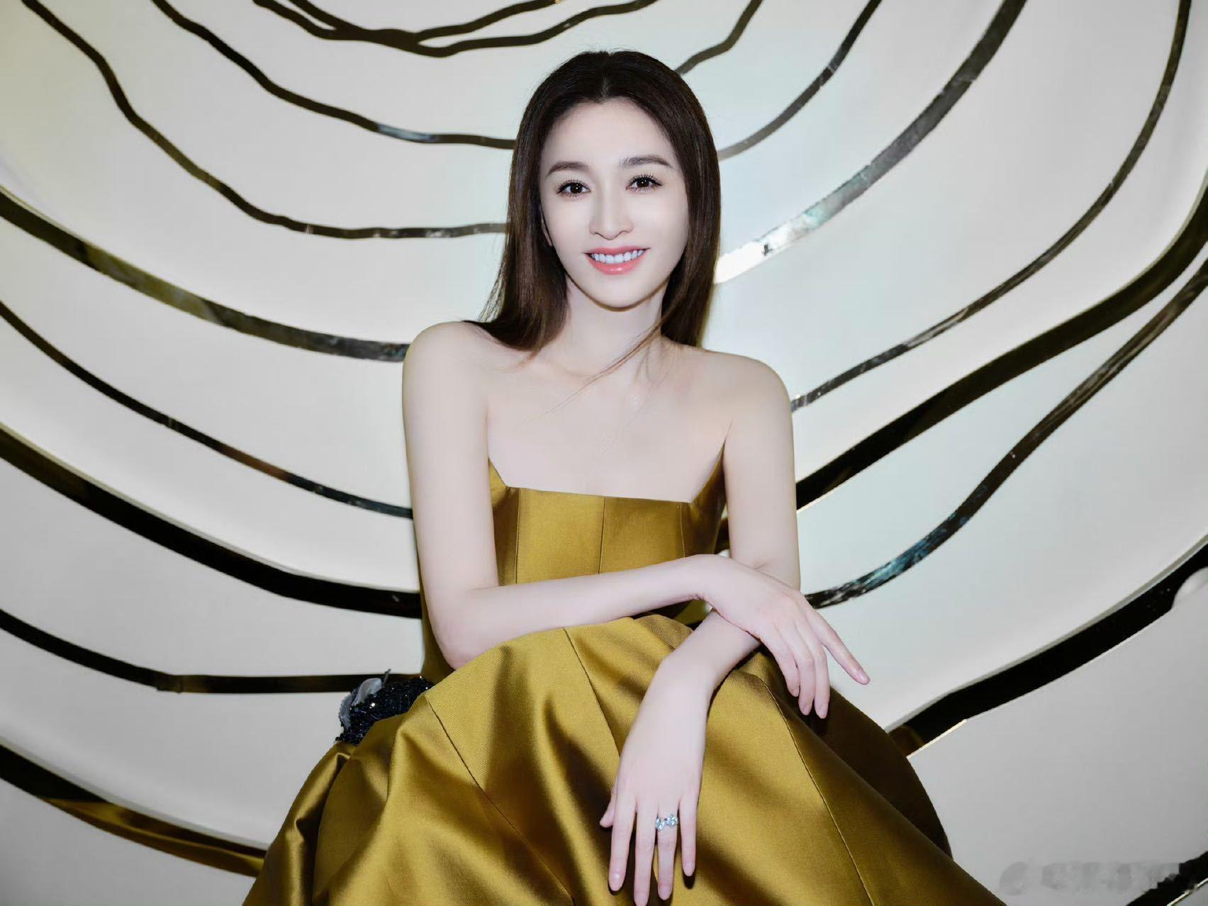 李小冉说刘晓庆不好惹  繁花团全员手写初印象  李小冉姐姐的耿直发言真是让人捧腹