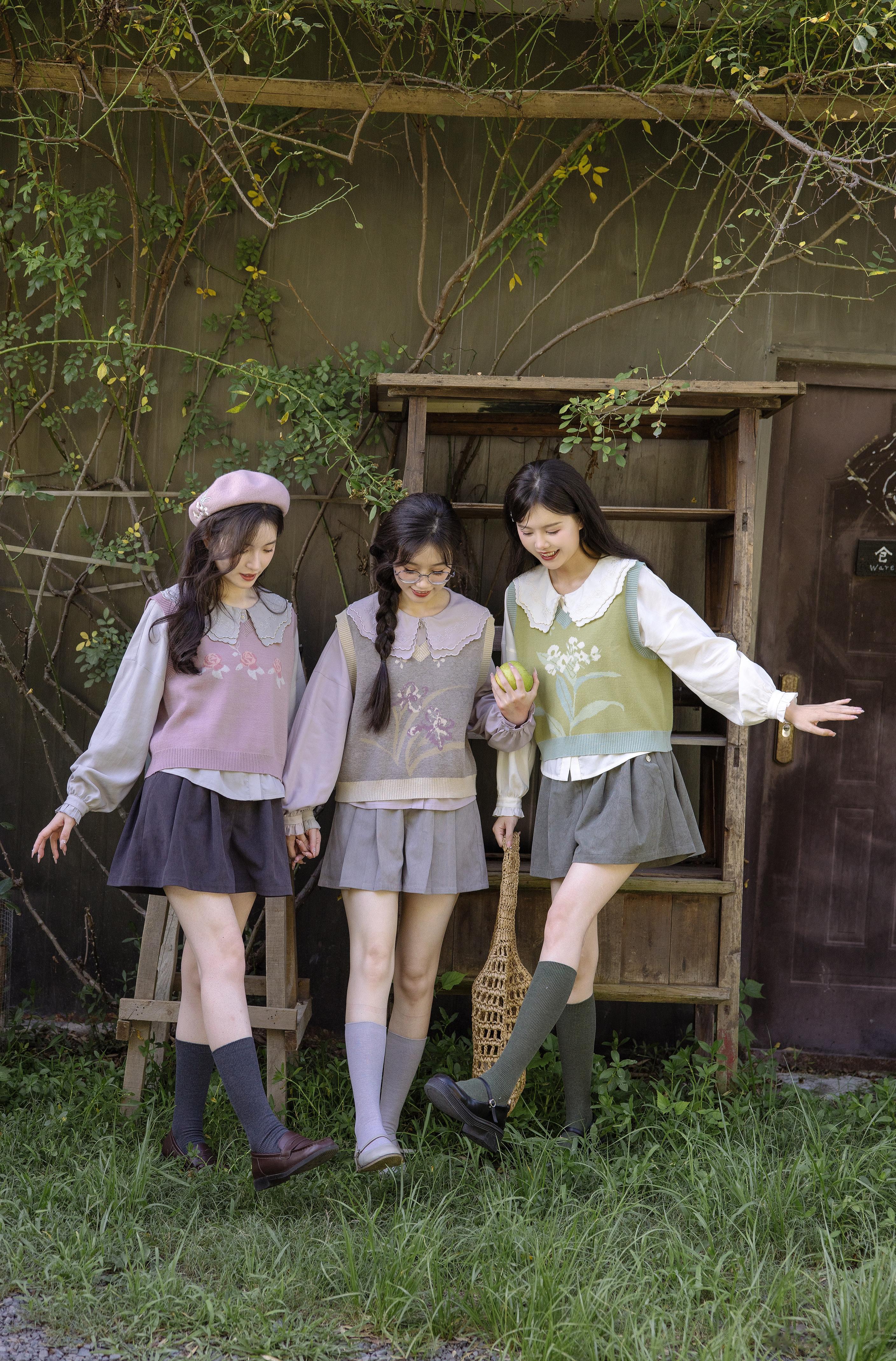  8/23  20:00  《未闻花名》 森系套装“我们仍未知道那天所看见的花的