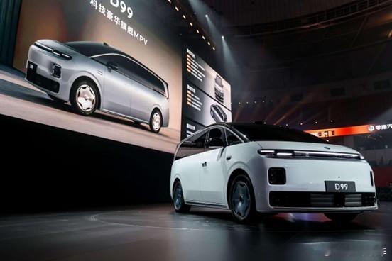 零跑首款MPV春季上市，命名“D系列”，增程版纯电续航超500km2026年的新