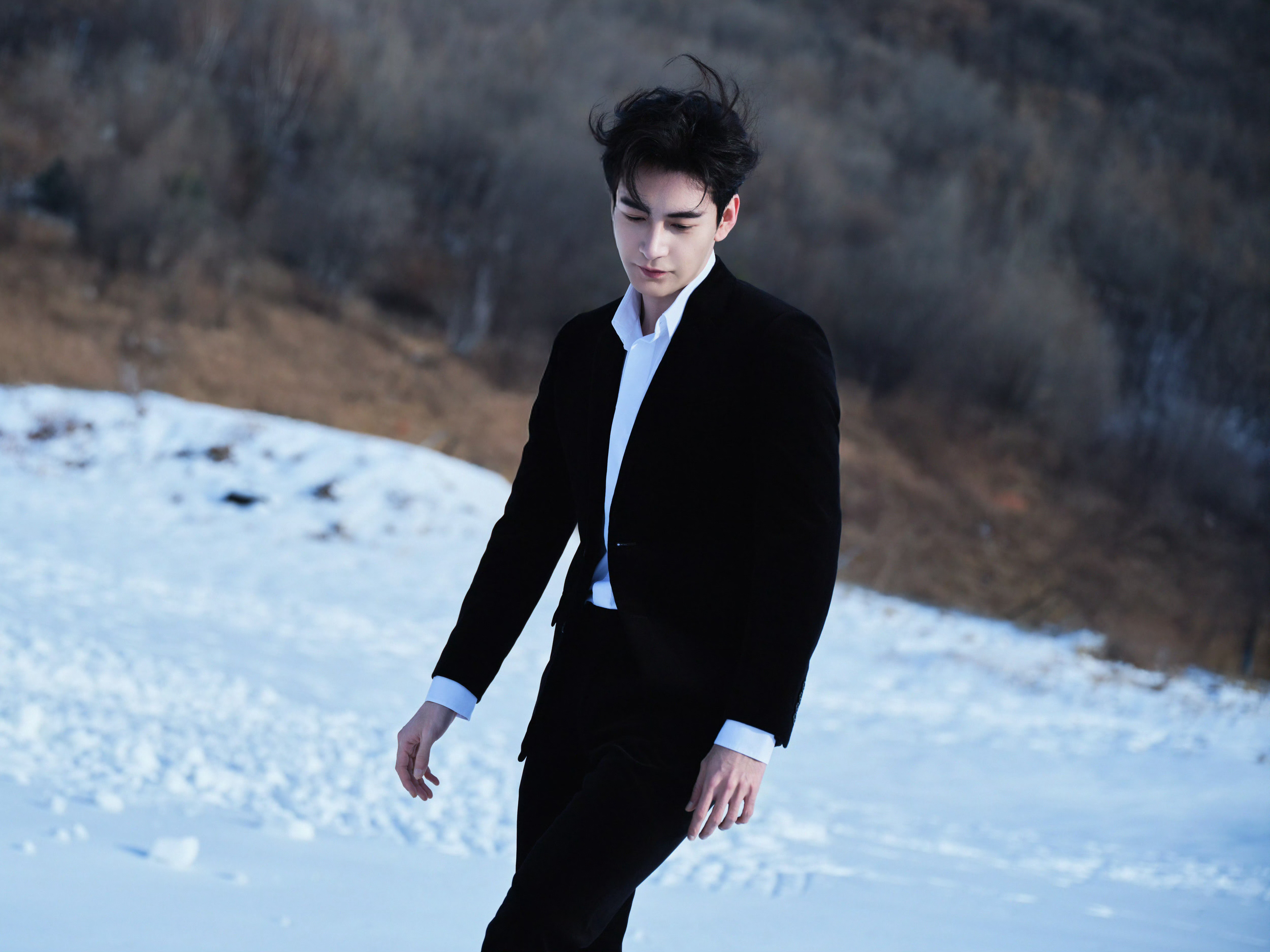 陈星旭 丫拓是你么陈星旭·炎拓·鲁滨拓·丫拓。是吧热热~~ 