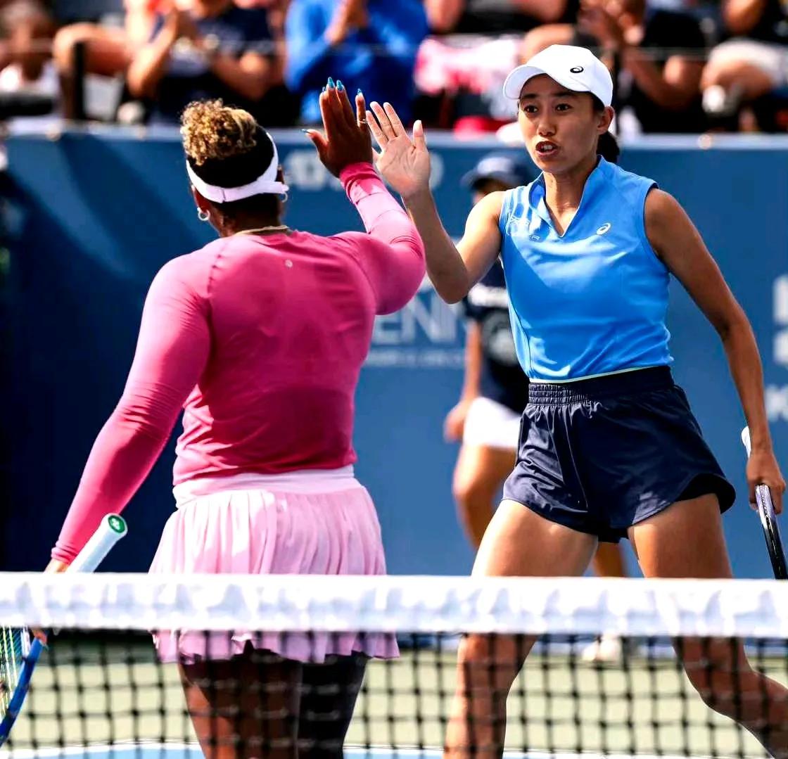 WTA500华盛顿女双半决赛，张帅/汤森德4-1莱巴金娜/拉杜卡努时，对手因伤退