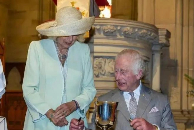 【查尔斯国王或带癌离世 威廉王子或成为最后一位英国国王】据英媒12月12日报道，