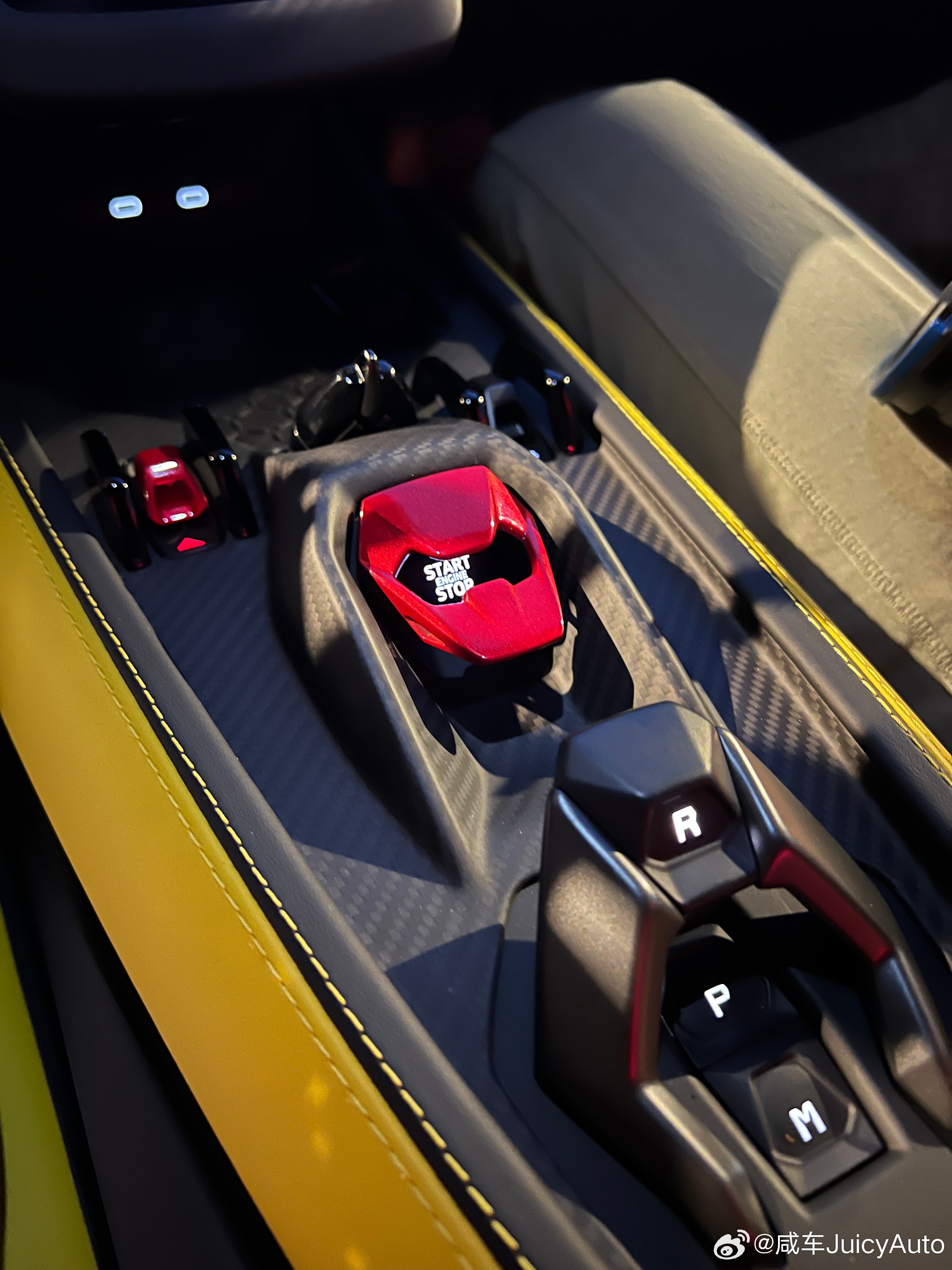 张雪不允许驾龄一年内的新手购买820RR张雪说希望少死点人这是老板的权利，也是道