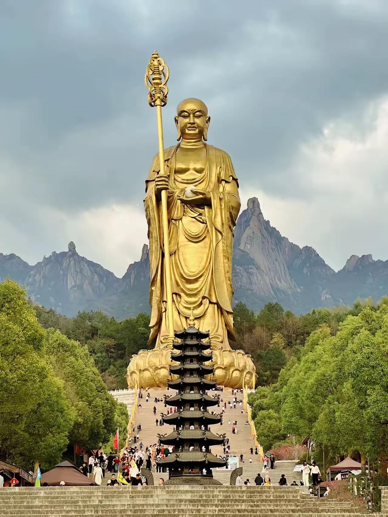 今天七月廿九，地藏王诞辰！今天是公历9月10日，农历七月廿九，日子可不一般

公