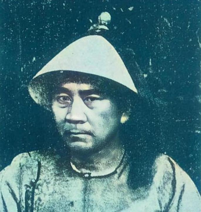 25000辫子军，张勋复辟时只带了4000人进北京。剩下的两万多人留守徐州和海州