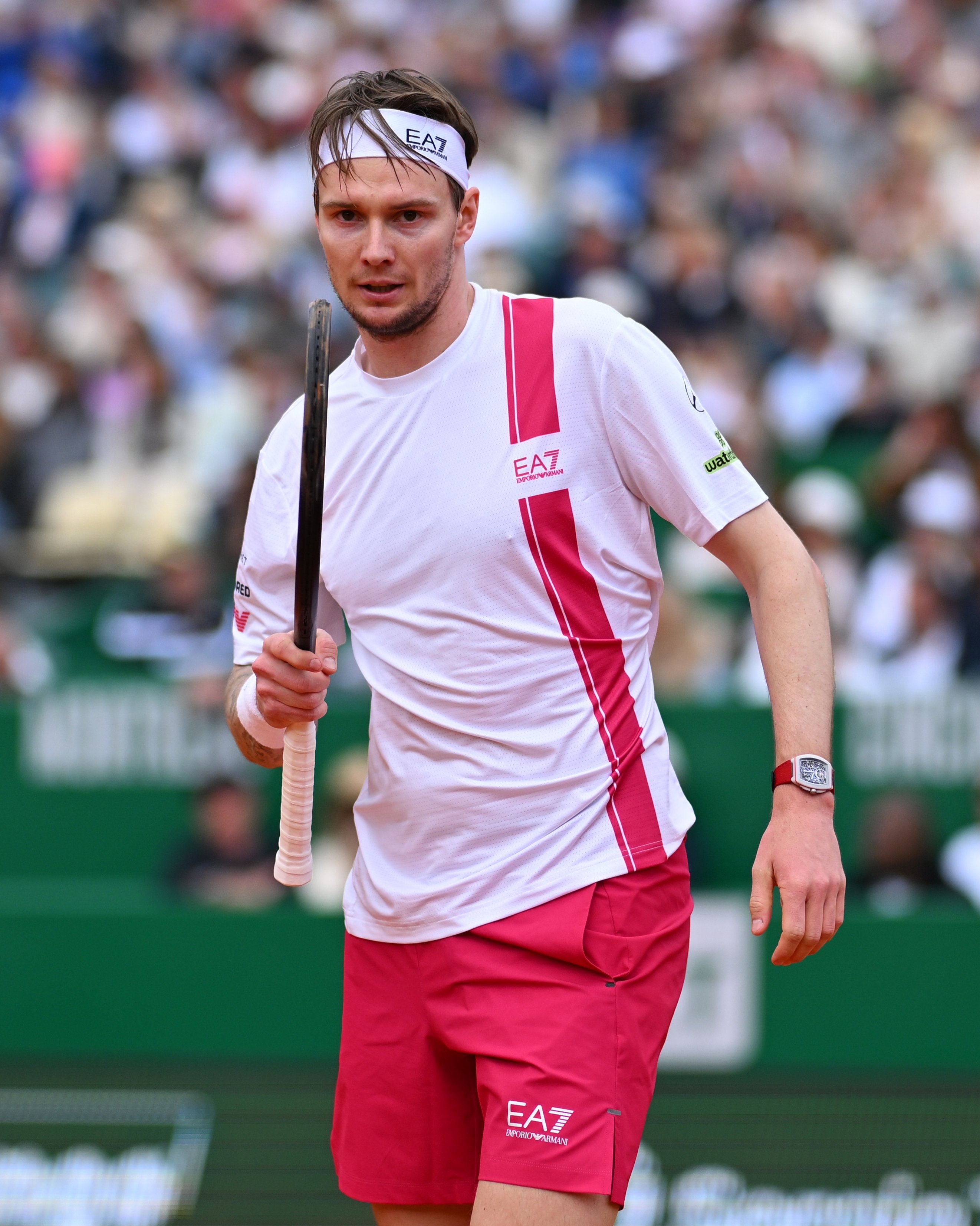 ATP蒙特卡洛大师赛第三轮战罢，主场作战的瓦舍罗激战2小时53分钟以6-7(4)