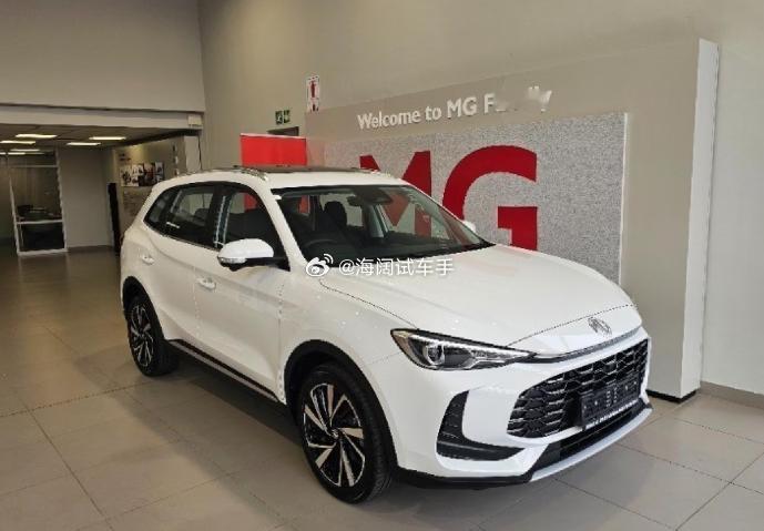 南非版MG ZS  ，这是今年在南非上的牌，跑了六千多公里，1.5T+CVT+前