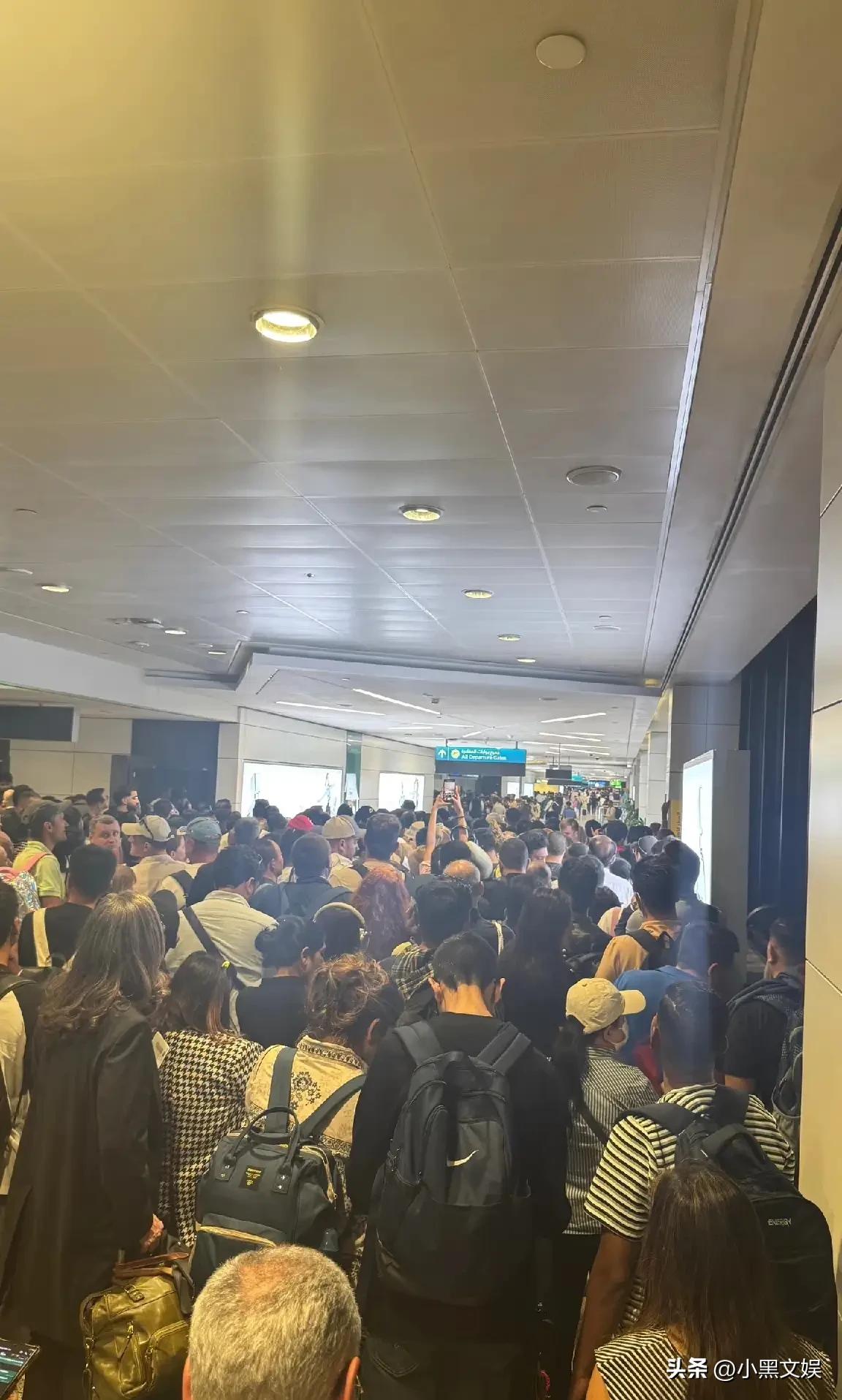 宁波一家被滞留迪拜！
再次给所有人都提了个醒！
那就是出远门的朋友一定要有一个出