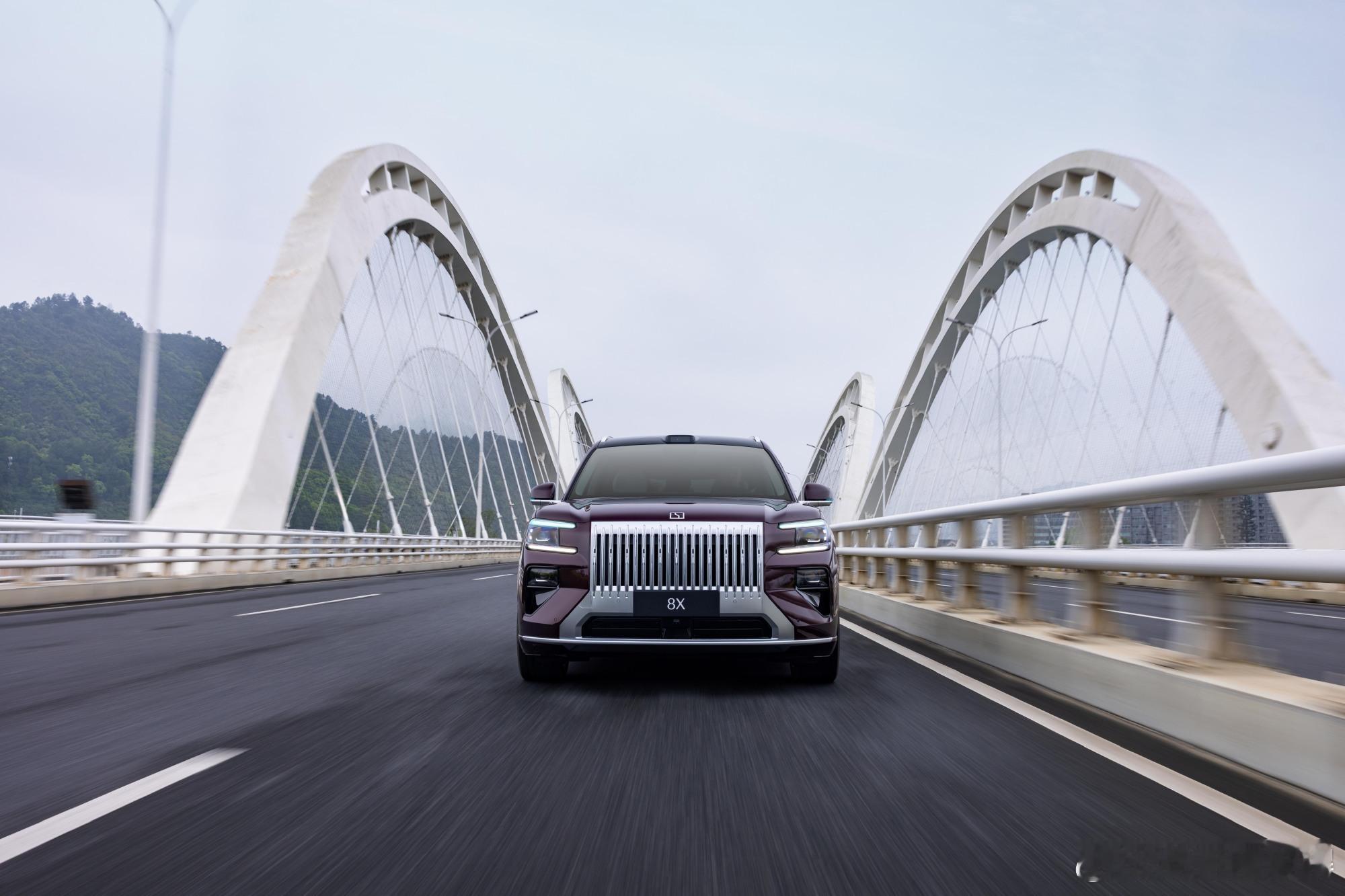 Grok做不到的事：超级Eva如何重新定义“AI上车”当特斯拉Grok还在陪你聊