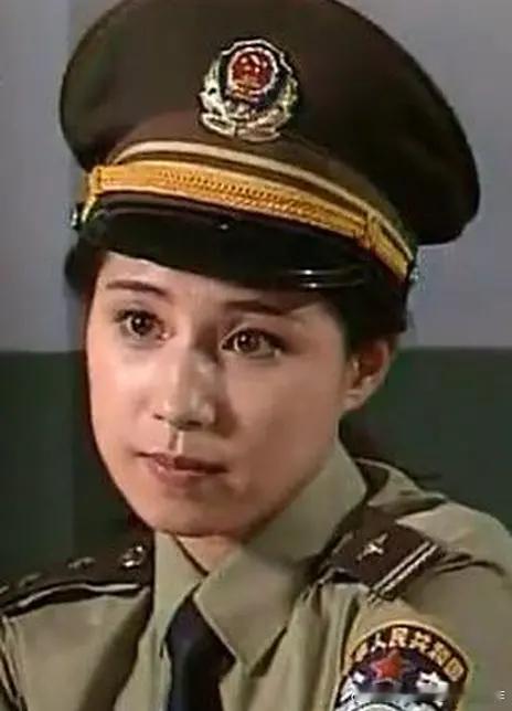 史戈、耿歌、沈敏、杨晓雯，都是九十年代曾在上海小火过一阵的上海女演员，虽然也都演