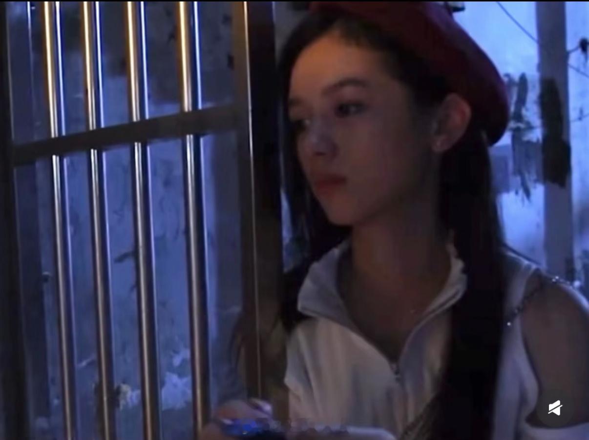 没错就是那年对此女一见钟情怎会有如此上镜的脸周也 ​​​