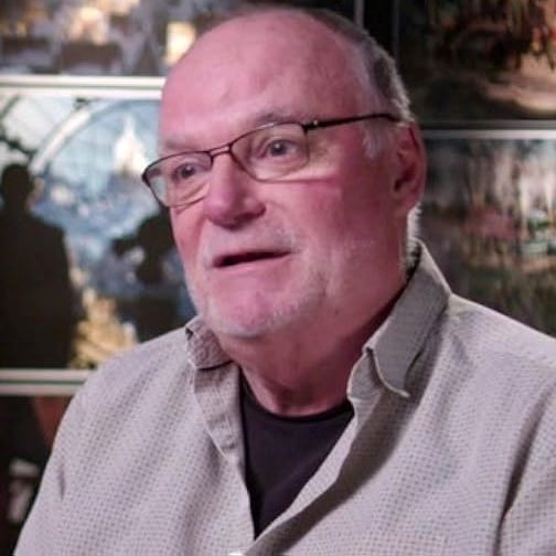 《复仇者联盟5》的美术指导Gavin Bocquet透露，影片主要使用的实景拍摄