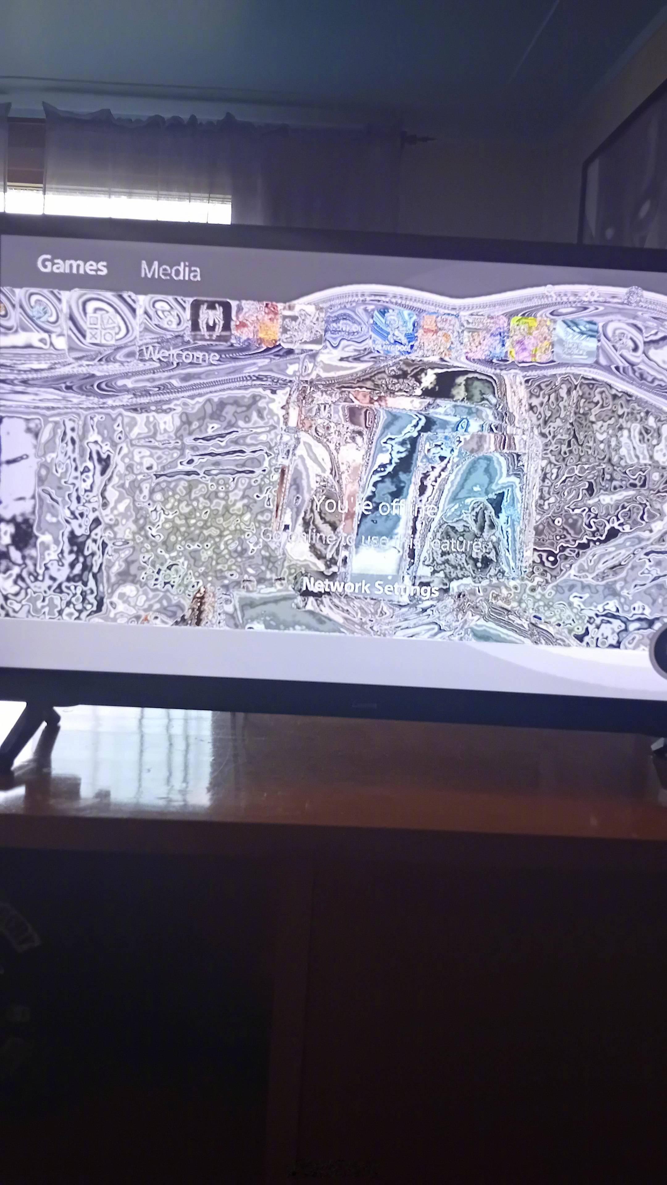 一老外的PS5出现离谱问题，请问这是梵高的油画吗[笑cry] ​​​
