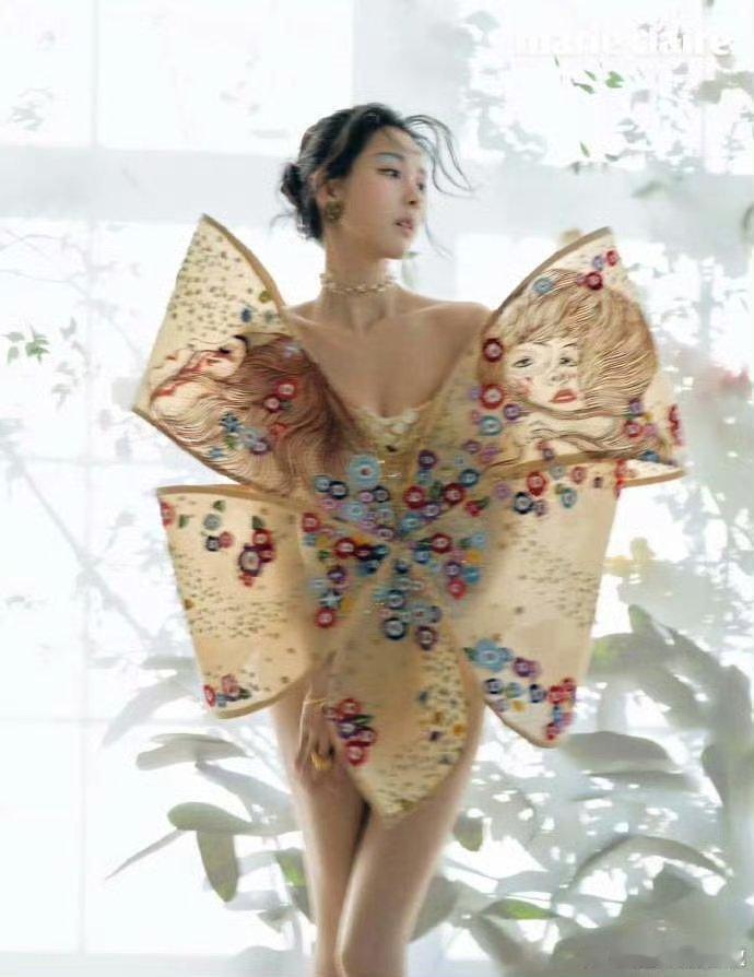 陈都灵花蝴蝶高定我有预感一定会美美的大出圈啦！ 