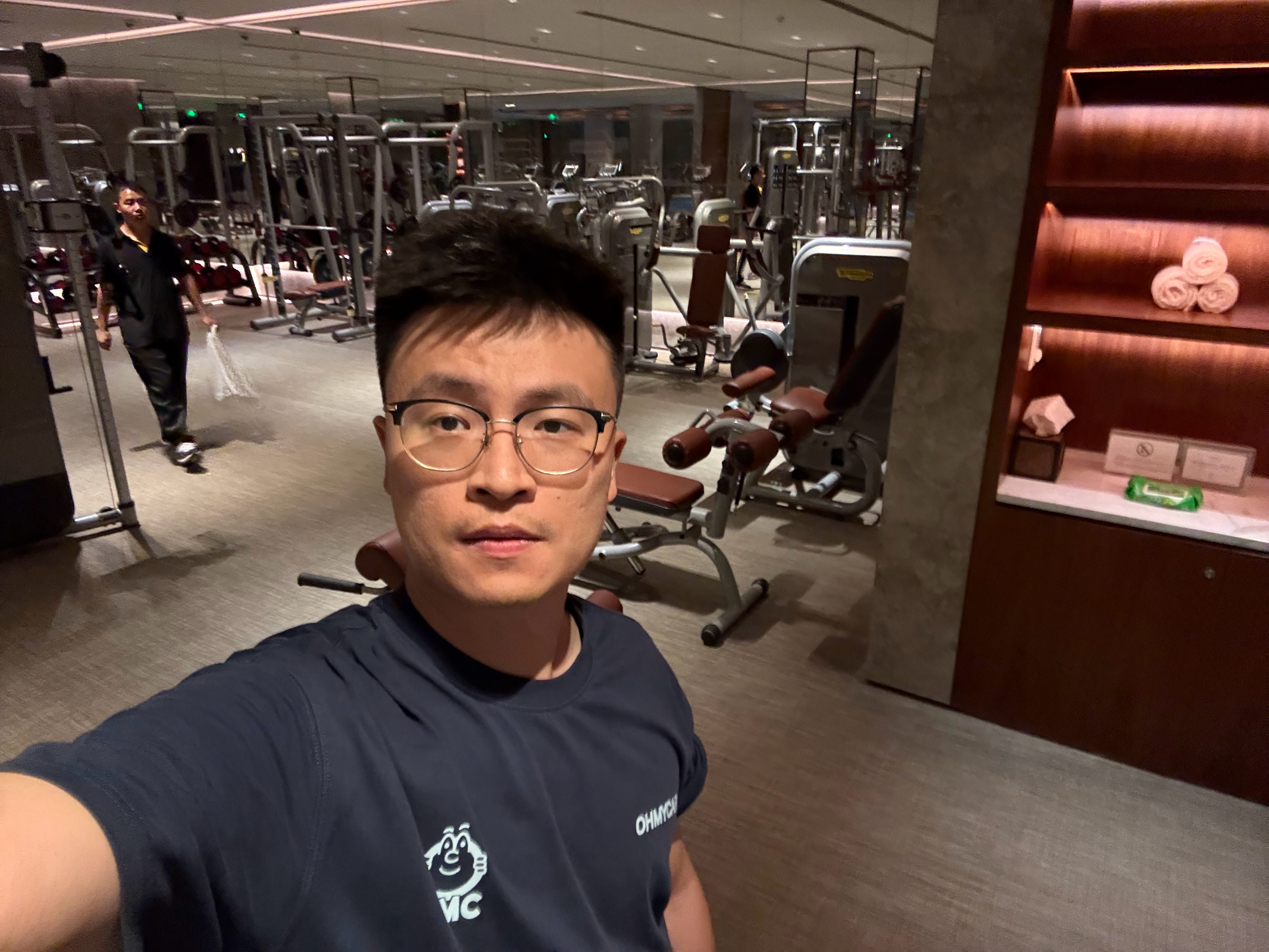 2025.7.25 健身房打卡，第九次再复习一下AI talk，睡觉🌙 ​​​