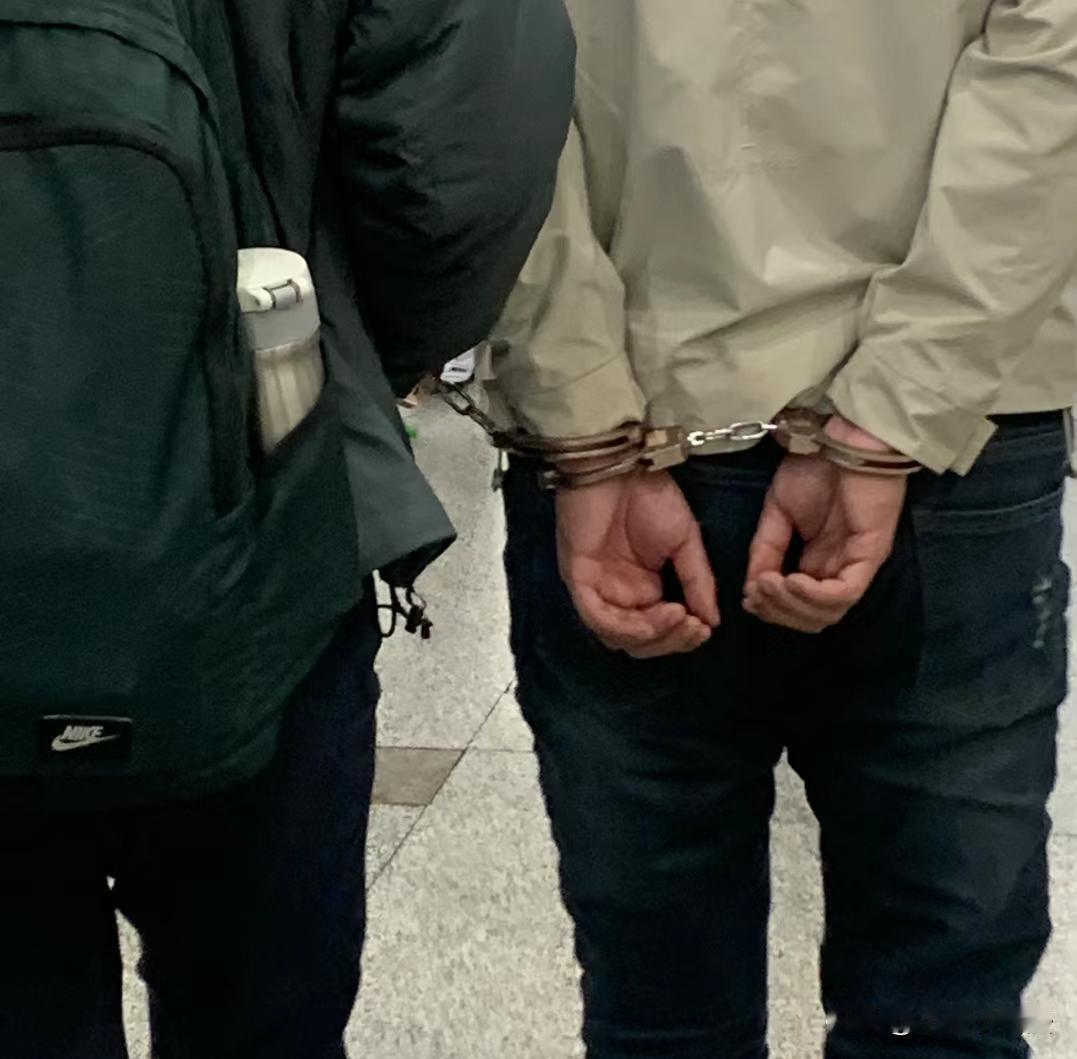 红颜祸水！山西霍州，女子已与前夫离婚，可她对前夫的怨恨仍耿耿于怀，本来她对曾经的