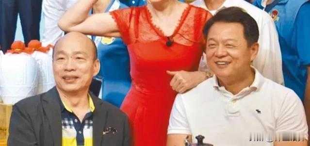 各路大神又都蹦出来了，国民党乱！
近日，岛内疯传“立法院长”韩国瑜支持前台北县（
