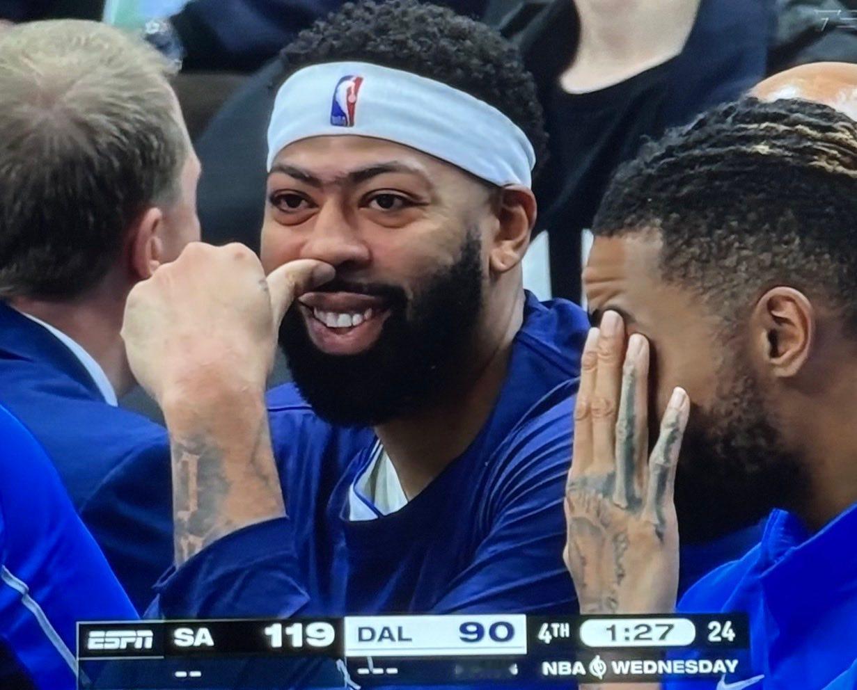 浓眉新绰号：文玩[doge]nba ​​​