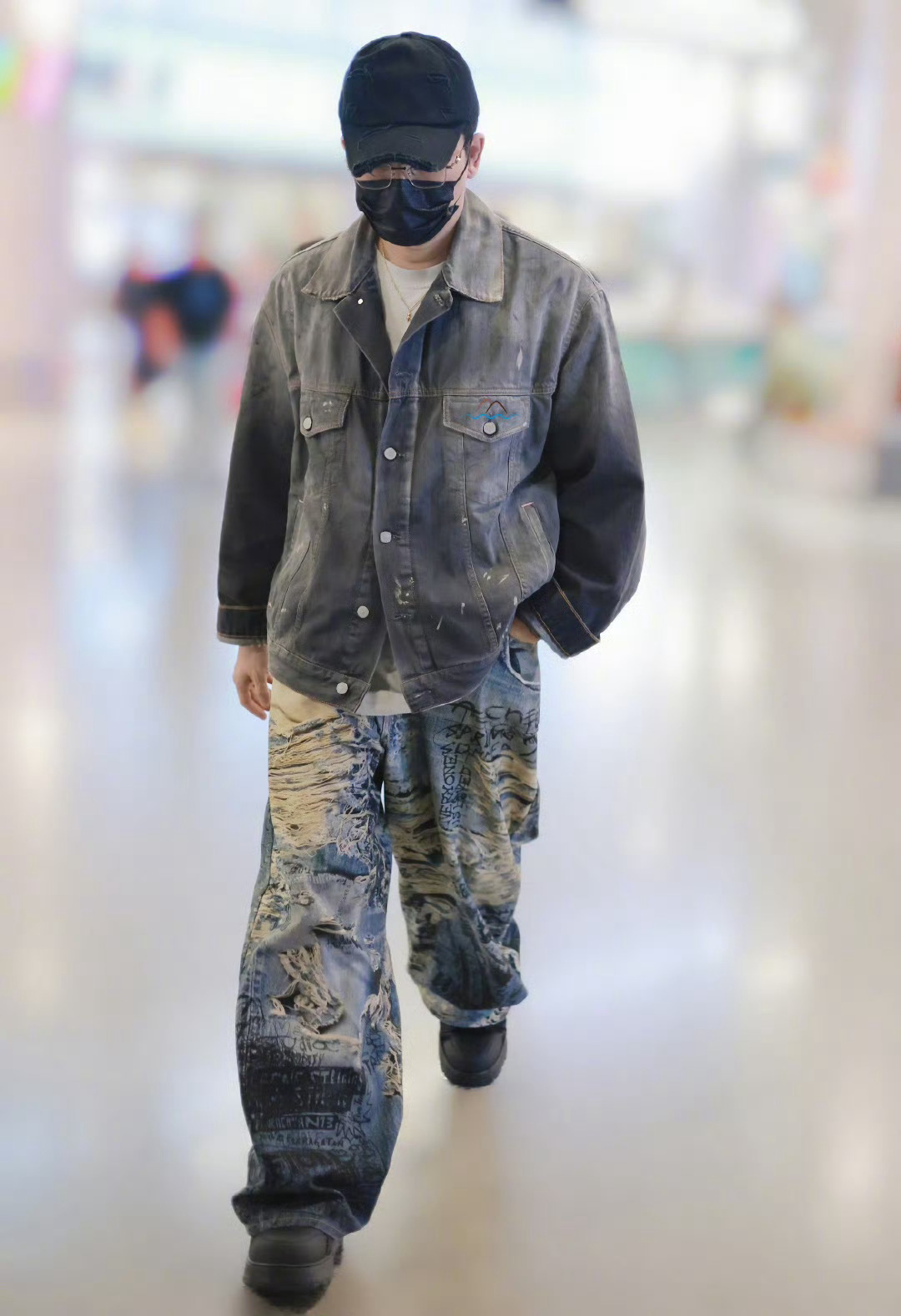 苏有朋三年上芒果3档王牌音综 没想到苏有朋和芒果的合作这么紧密，三年三档王牌音综