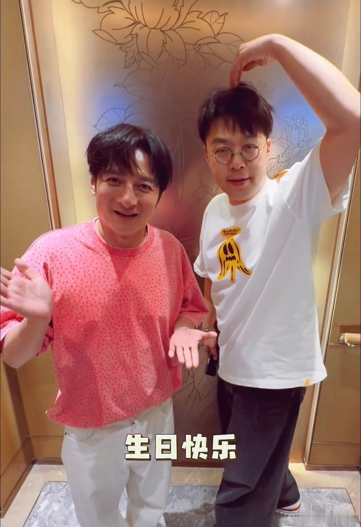 李维嘉祝谢娜迟到的生日祝福 一眼就梦回当年快本舞台，维嘉助阵谢娜演唱会行程爆满，