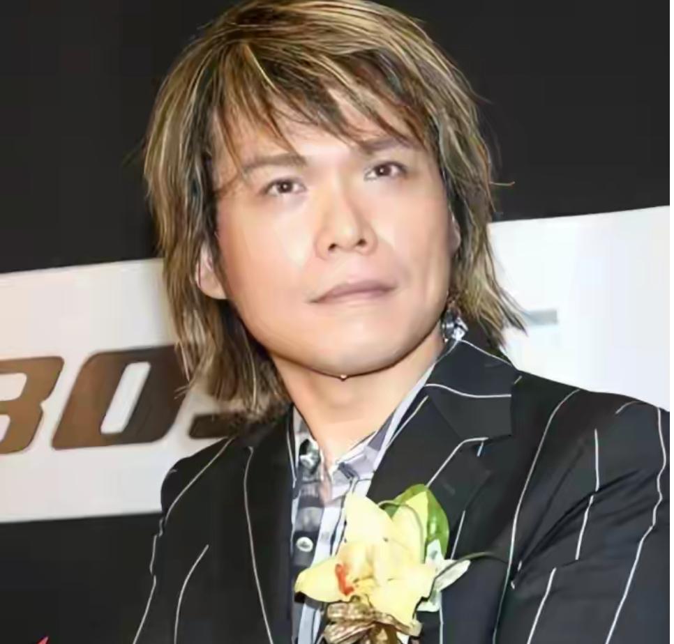 嫁给伍佰23年，至今无儿无女，现丈夫被曝走路不稳，需要人搀扶
娱乐