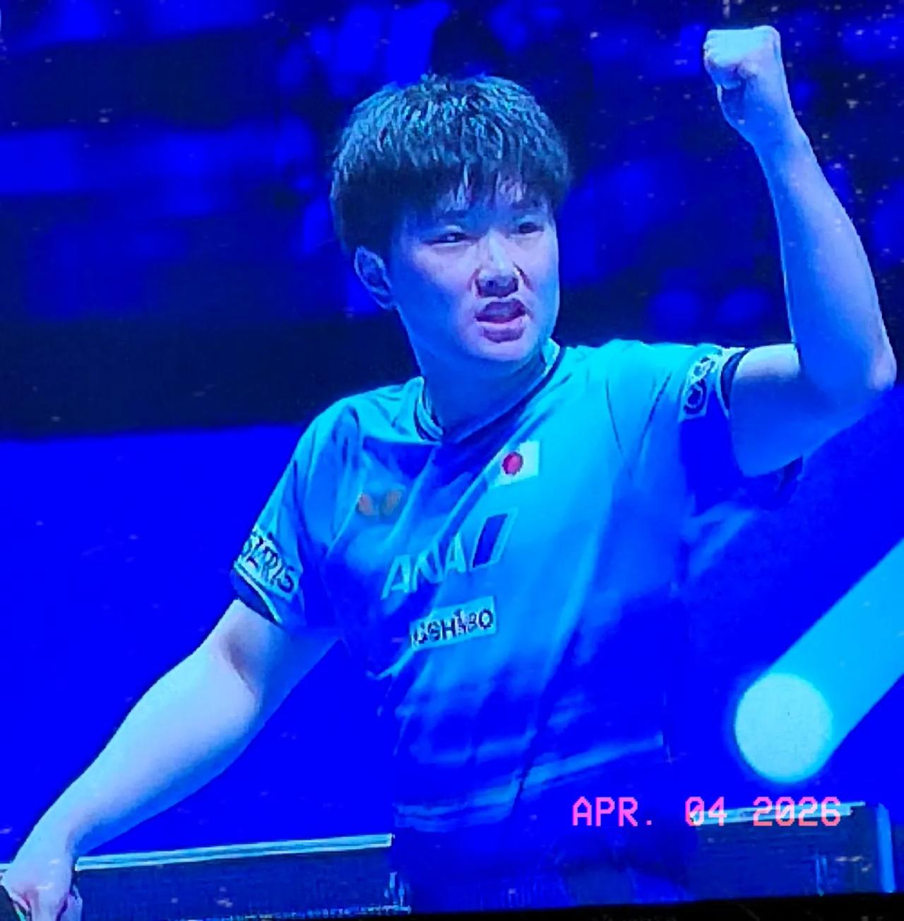 单打世界杯首场男子1/4决赛紧接进行，林昀儒与张本智和披挂上阵。
两人分别是赛会