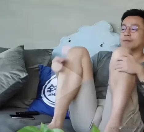 汪小菲这张图真是天赋异禀啊，难怪能俘获大S的芳心，但是最后为什么会离婚呢？这里面