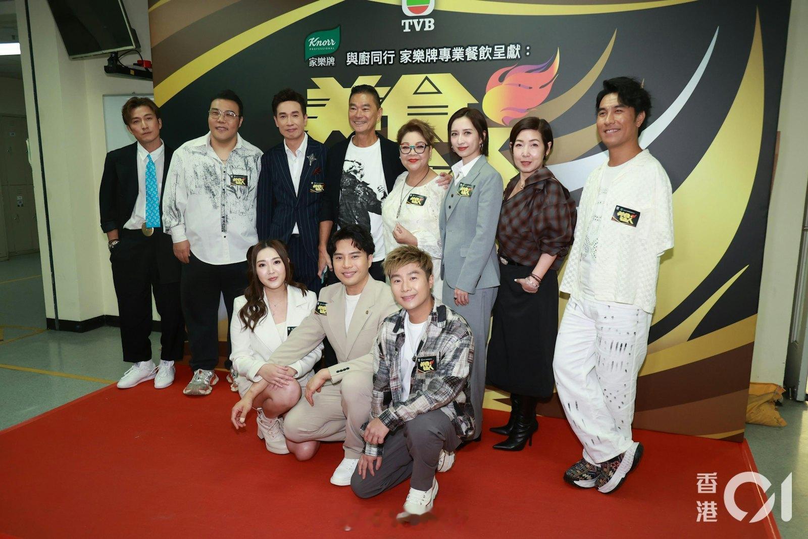 陳豪拍劇驚現疲態雙腳一拖一拐網民痛心 　揭背後真相：帶傷開工視帝陳豪向來以健康活