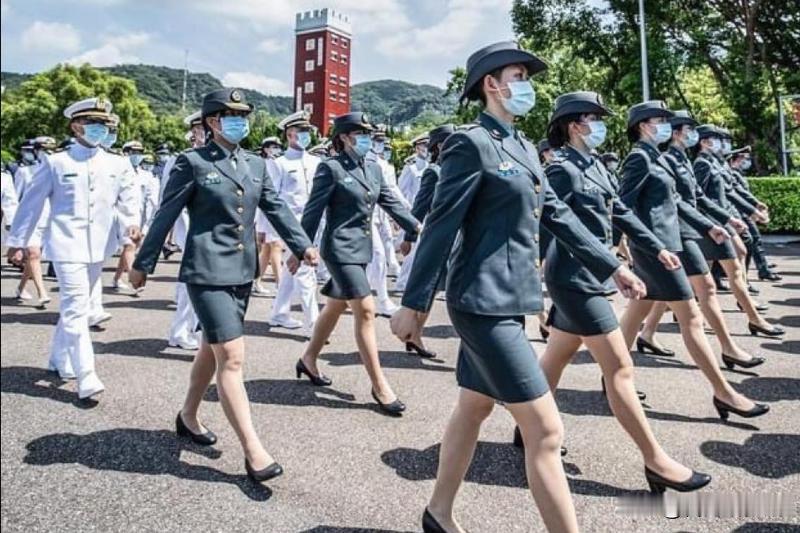 台湾女人要上战场喽

台湾修改法律
不仅男性要参加4次教育召集（就是退役后定期军